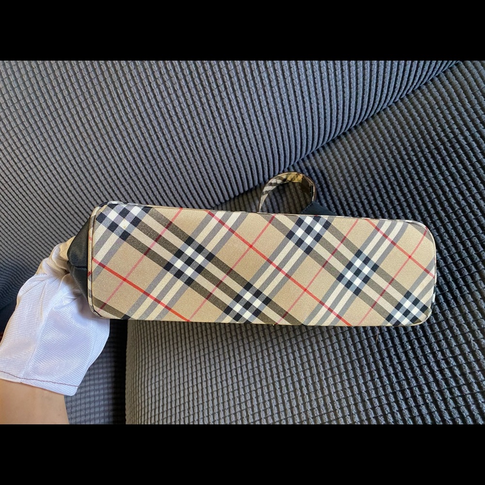 SALE! BURBERRY - Picture 5 of 13